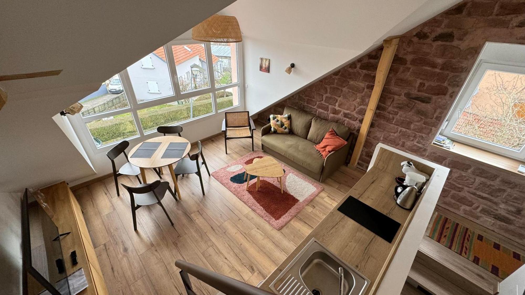 Le Pommier - Appt Avec Jardin Partage Apartment Puberg Exterior photo